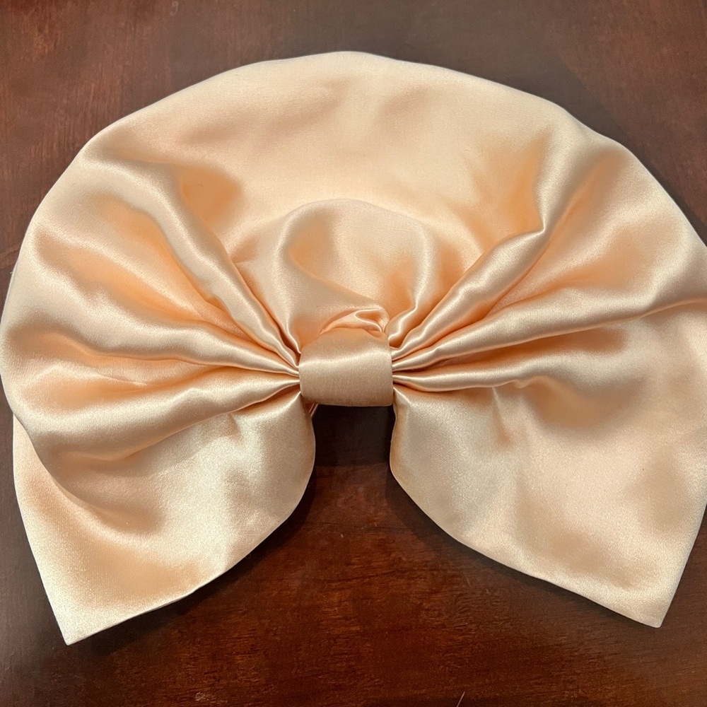 VALENTINO GARAVANI 100% Silk Turban Light Peach/Blush Color Made in Italy - Picture 3 of 10